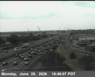 TVA61 -- I-880 : AT FREMONT BL LOOP OR